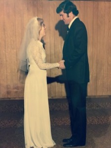  Norris and Becky exchange vows in January 1980 ceremony